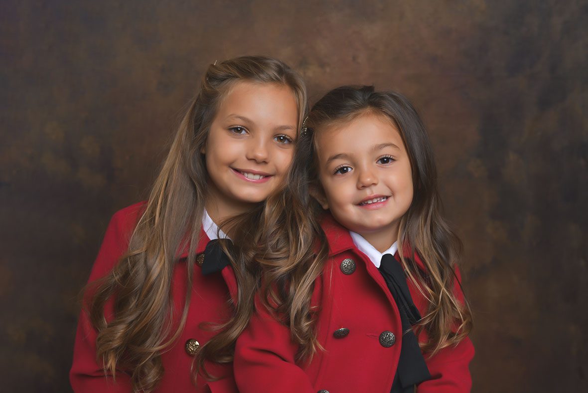 Ritratti di fratelli e sorelle in studio, fotografia di famiglia autentica a Treviso